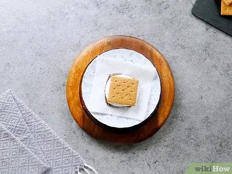 Image intitulée Make Smores in a Microwave Step 6
