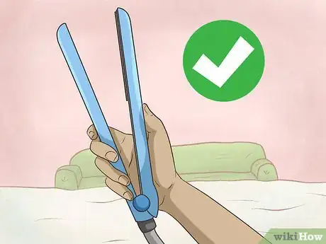 Image intitulée Straighten Curly Hair Step 9