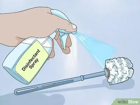 Image intitulée Clean a Toilet Brush Step 6