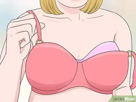 Image intitulée Stuff Your Bra Step 8