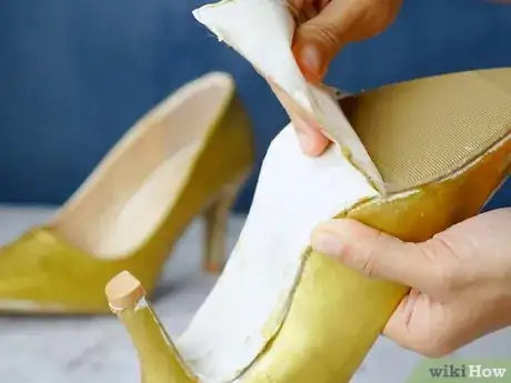 Image intitulée Make Glitter Shoes Step 13