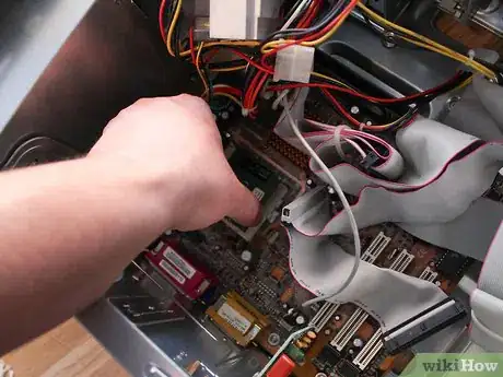 Image intitulée Fix Bent Pins on a CPU Step 4