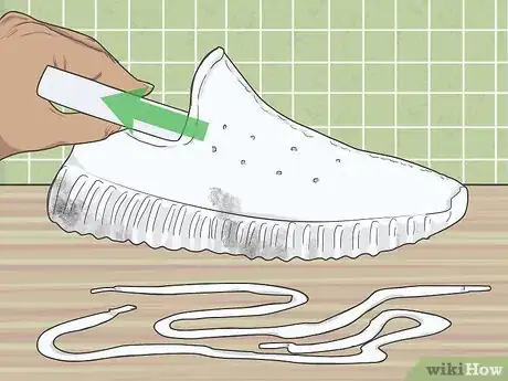 Image intitulée Keep Yeezys Clean Step 13