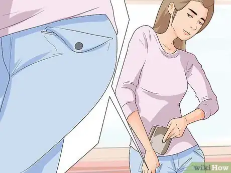 Image intitulée Hide Money Step 3