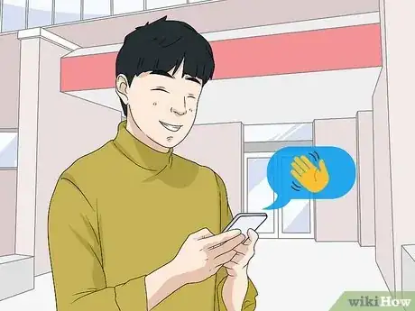 Image intitulée Respond to the Eye Emoji Step 5
