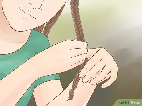 Image intitulée Cut Your Own Curly Hair Step 9