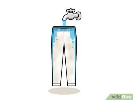 Image intitulée Clean Baseball Pants Step 8