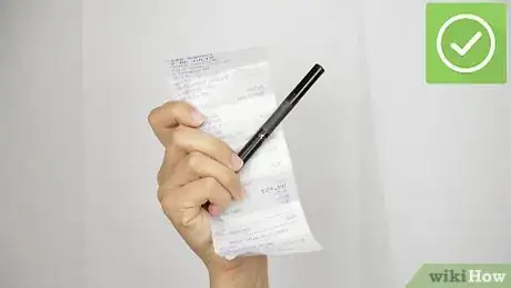 Image intitulée Apply Pencil Eyeliner Step 4
