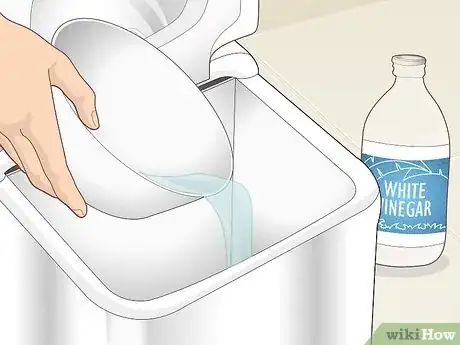 Image intitulée Clean Countertop Ice Maker Step 7