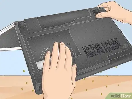 Image intitulée Clean a Laptop Keyboard Step 2