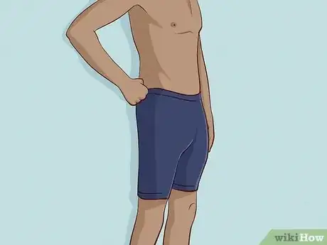 Image intitulée Wear Swimming Trunks Step 3