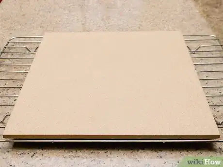 Image intitulée Clean a Pizza Stone Step 5
