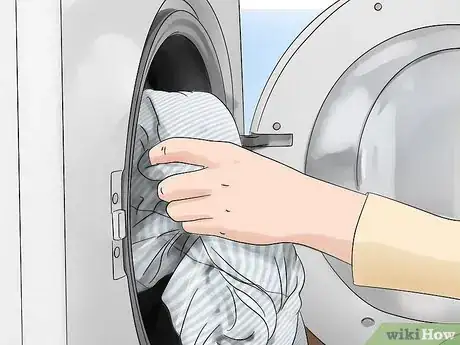 Image intitulée Remove Sap from Clothes Step 6