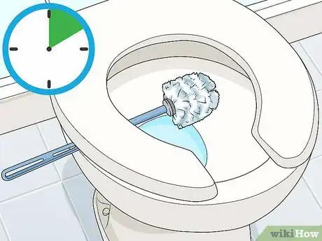 Image intitulée Clean a Toilet Brush Step 7