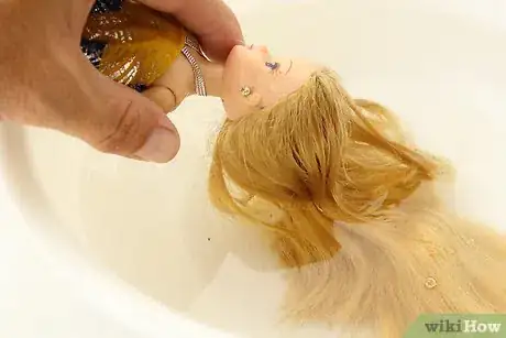Image intitulée Fix Doll Hair Step 11