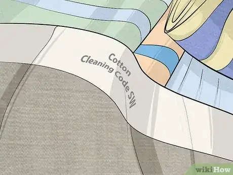 Image intitulée Clean a Polyester Couch Step 1