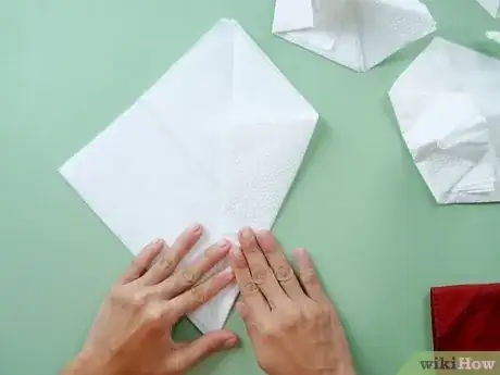 Image intitulée Fold a Napkin Into a Swan Step 4