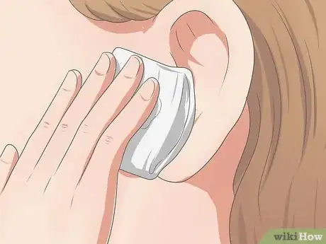 Image intitulée Pierce Your Own Tragus Step 12
