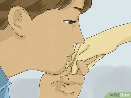 Image intitulée What Are Signs a Cancer Man Is Falling in Love Step 5
