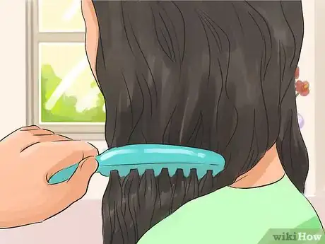 Image intitulée Straighten Thick, Curly Hair Without Damaging It Step 3