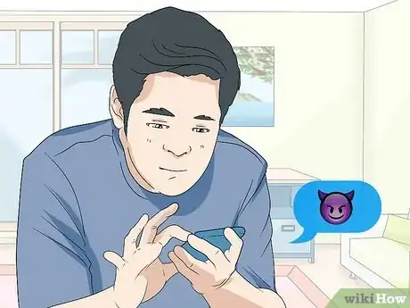 Image intitulée Respond to the Eye Emoji Step 9