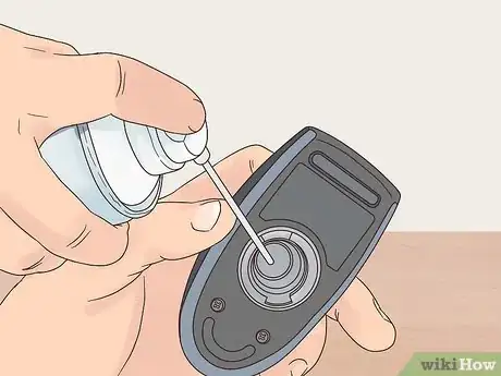Image intitulée Clean a Computer Mouse Step 15