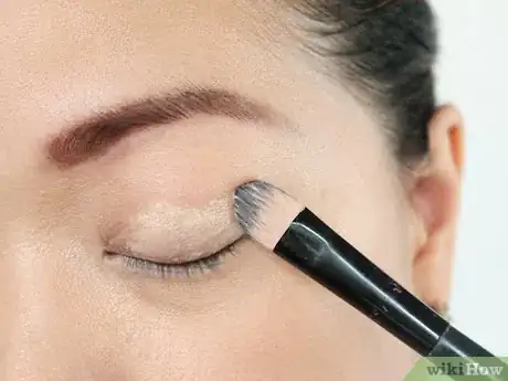 Image intitulée Do Eye Makeup for Blue Eyes Step 1