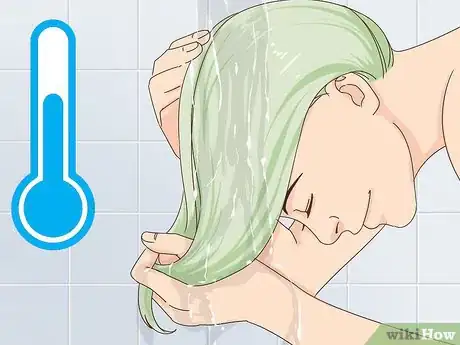 Image intitulée Remove Blue or Green Hair Dye from Hair Without Bleaching Step 11