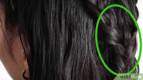 Image intitulée Braid Hair Step 35