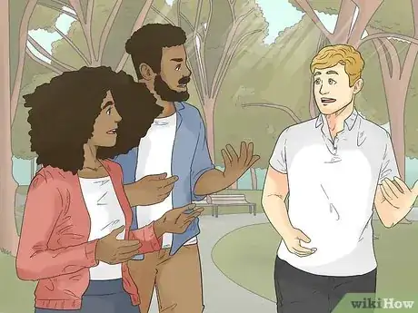 Image intitulée Tell if a Guy Is Interested in You or Just Being Friendly Step 15
