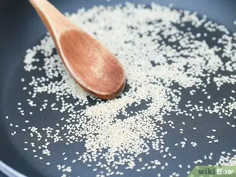 Image intitulée Toast Sesame Seeds Step 1