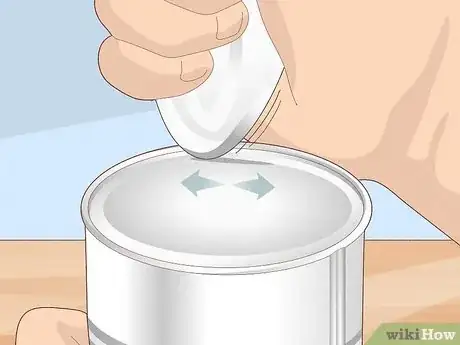 Image intitulée Open a Can Without a Can Opener Step 3