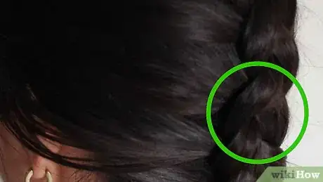 Image intitulée Braid Hair Step 34