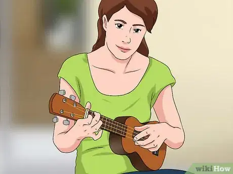 Image intitulée Hold a Ukulele Step 7