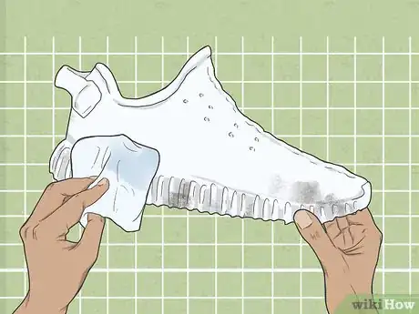 Image intitulée Keep Yeezys Clean Step 14