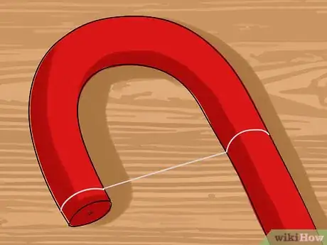 Image intitulée Make Giant Foam Candy Canes Step 3