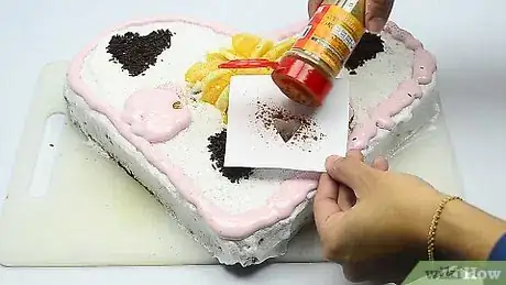Image intitulée Make a Heart Shaped Cake Step 24