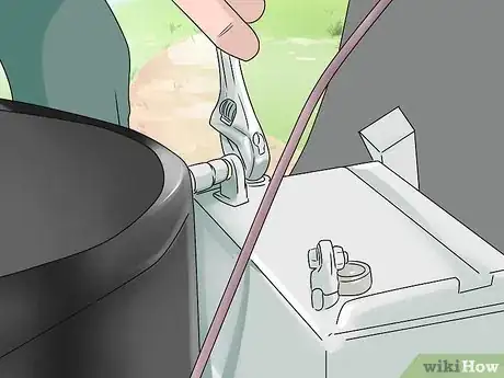 Image intitulée Start a Riding Lawn Mower Step 13