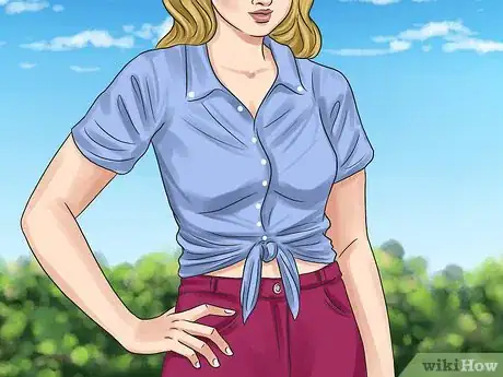 Image intitulée Tie Your Shirt Step 6