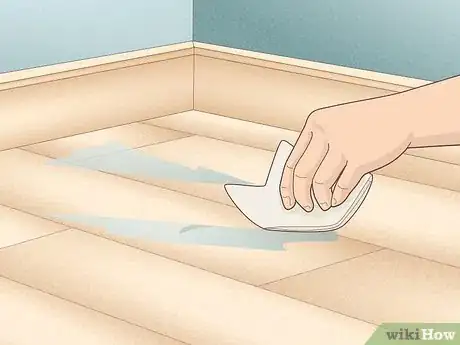 Image intitulée Remove Paint on Hardwood Floors Step 8