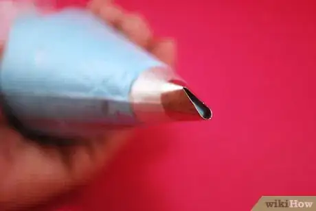 Image intitulée Make a Rose With Cake Icing Step 1