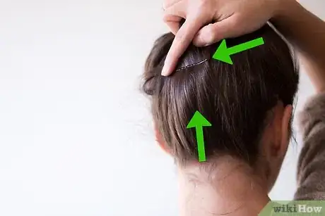 Image intitulée Make a Bun Step 10