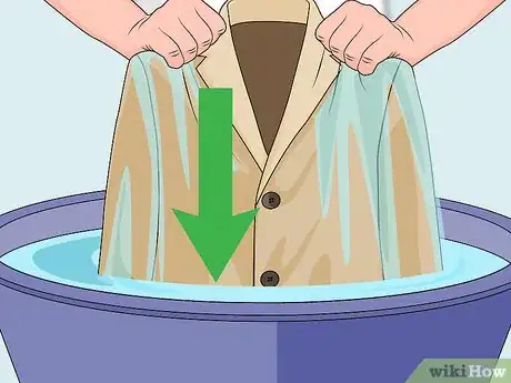 Image intitulée Wash a Wool Coat Step 13