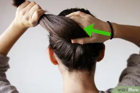 Image intitulée Make a Bun Step 21