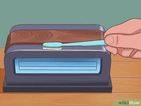 Image intitulée Clean Bakelite Step 1