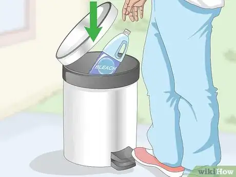 Image intitulée Dispose of Bleach Step 6