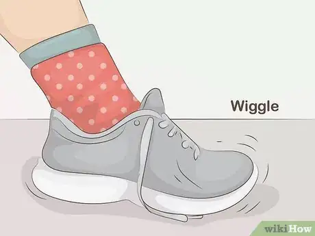 Image intitulée Stretch Sneakers Step 8