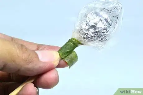 Image intitulée Make a Chocolate Bouquet Step 7