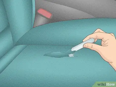 Image intitulée Repair a Tear in a Car Seat Step 7