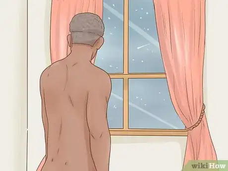 Image intitulée Be Naked More Often While Living With Family Step 7